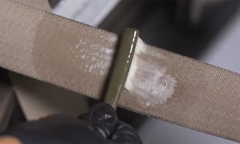 Vệ sinh dây đai an toàn tại nhà