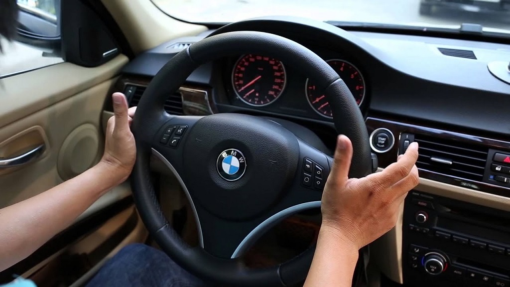 hiện tượng lệch tay lái ô tô